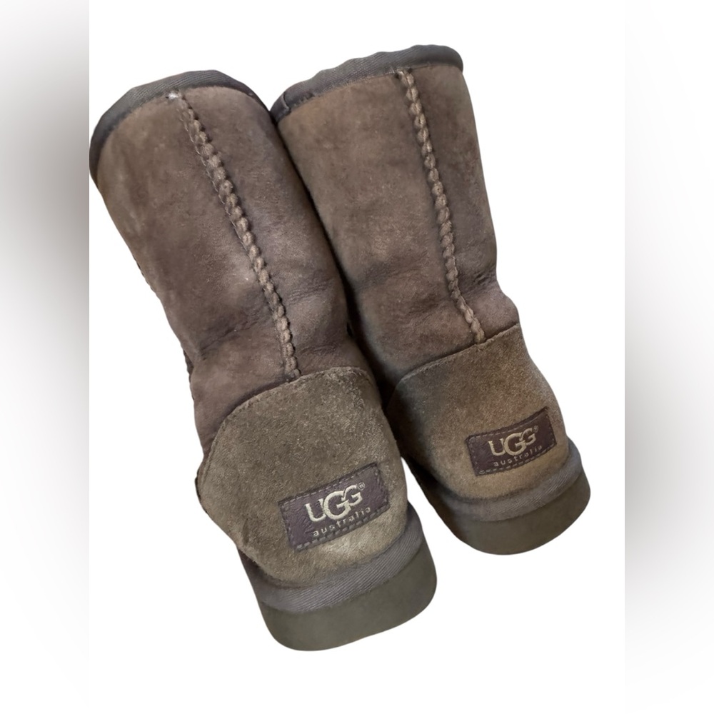 UGG Women’s Classic Short II Boots Sz 7 Brown Fully Lined Suede Upper - Picture 6 of 8